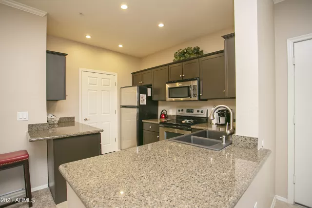 MLS: 6213165 Condo For Sale