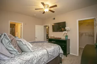 Photo #4: 6213165 Listing