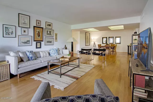 MLS: 6213334 Condo For Sale