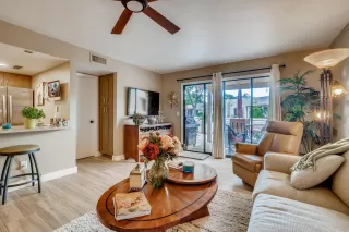 Photo #5: 6213376 Listing 