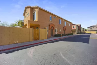 Photo #2: 6213385 Listing 