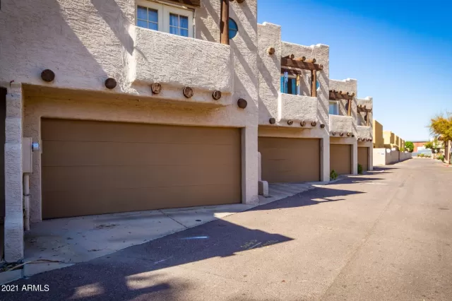 MLS: 6213557 Condo For Sale