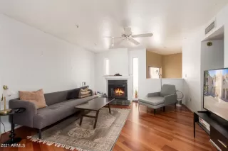 Photo #4: 6213557 Listing