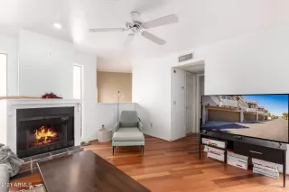 Photo #5: 6213557 Listing