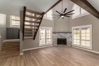 Photo #2: 6213673 Listing