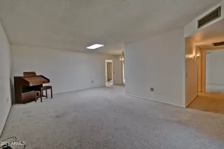 Photo #5: 6213769 Listing