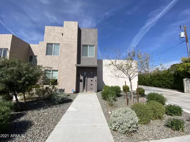 MLS: 6213887 Condo For Sale