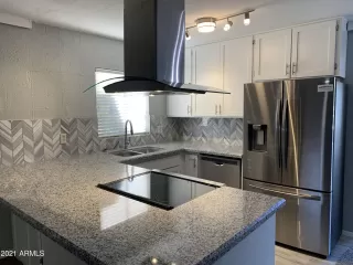 Photo #2: 6213972 Listing