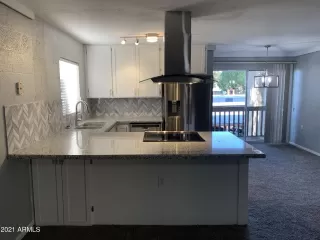 Photo #6: 6213972 Listing