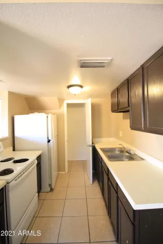 Photo #5: 6213998 Listing