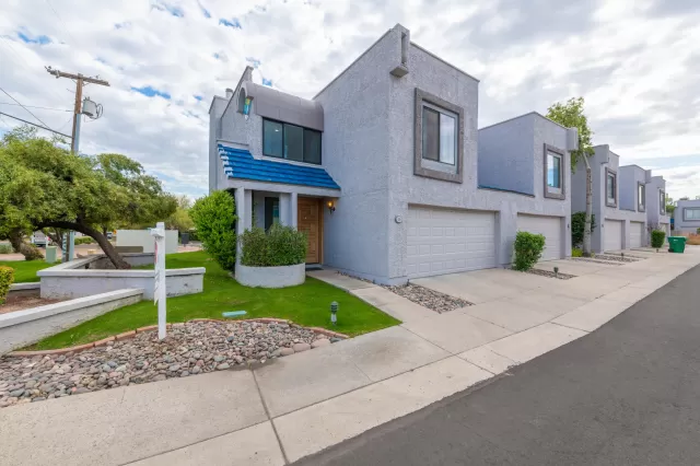 MLS: 6214139 Condo For Sale