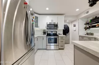 Photo #5: 6214139 Listing