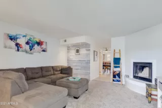 Photo #5: 6214380 Listing