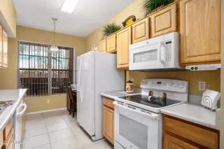 Photo #6: 6214410 Listing