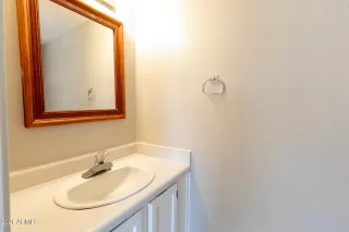 Photo #5: 6214429 Listing