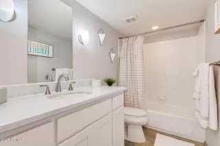 Photo #5: 6214566 Listing