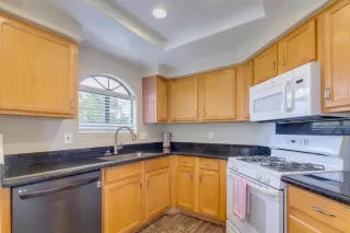 Photo #5: 6214578 Listing