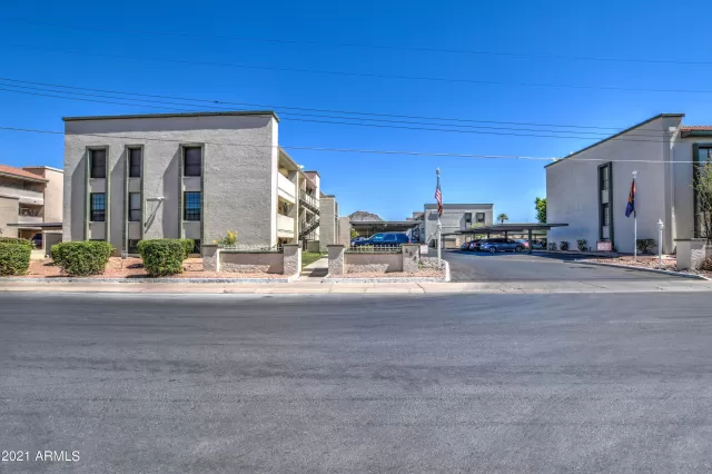 MLS: 6214883 Condo For Sale