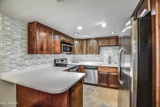Photo #6: 6214883 Listing