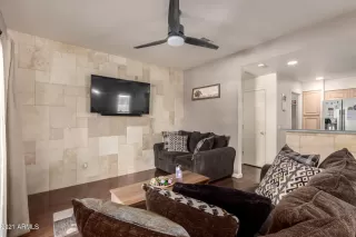 Photo #2: 6214918 Listing 