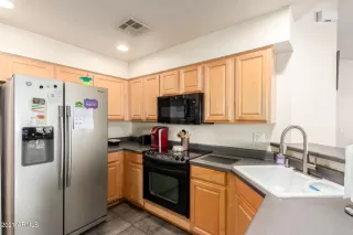 Photo #6: 6214918 Listing 