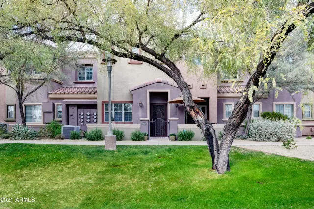 MLS: 6214929 Condo For Sale