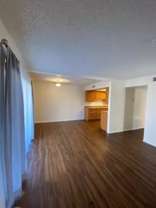 Photo #4: 6215016 Listing