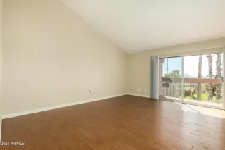 Photo #2: 6215035 Listing 