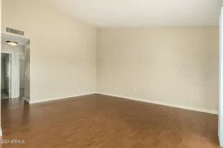 Photo #3: 6215035 Listing 