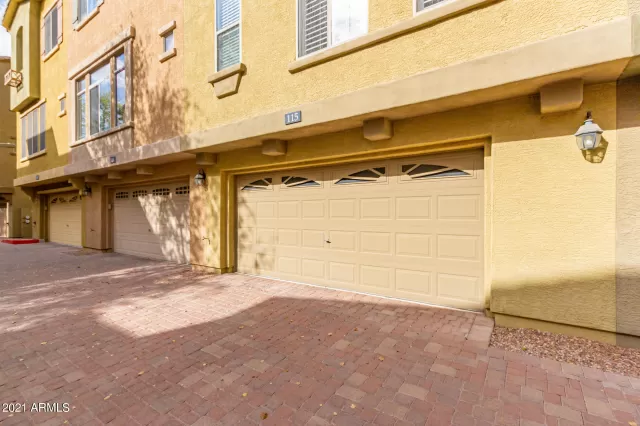 MLS: 6215036 Condo For Sale