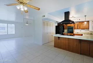 Photo #3: 6215098 Listing 