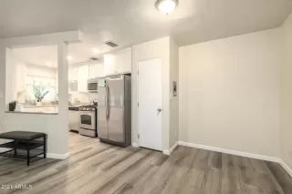 Photo #5: 6215145 Listing