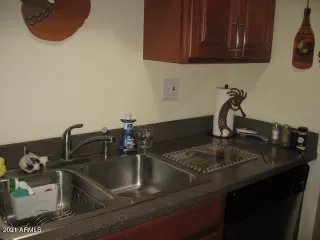 Photo #5: 6215160 Listing