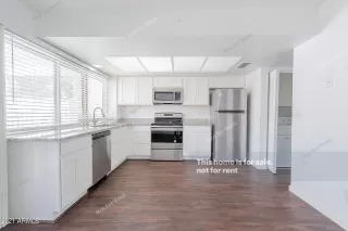 Photo #3: 6215172 Listing