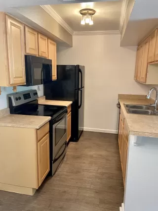 Photo #4: 6215216 Listing