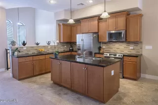 Photo #2: 6215245 Listing 