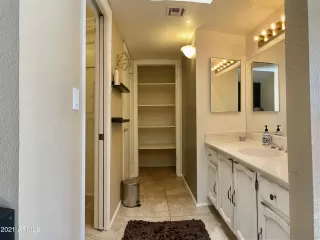 Photo #2: 6215257 Listing