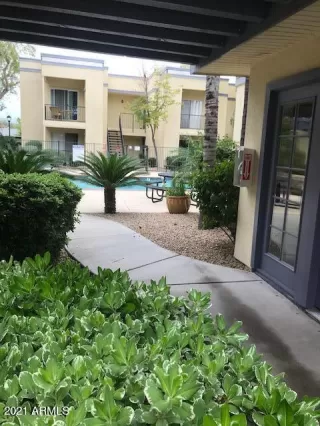 Photo #5: 6215296 Listing