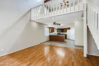 Photo #5: 6215467 Listing