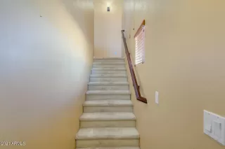 Photo #5: 6215652 Listing