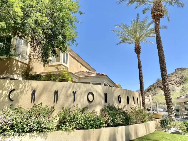 MLS: 6215667 Condo For Sale