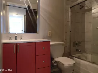 Photo #4: 6215720 Listing