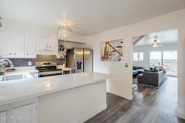 MLS: 6215773 Condo For Sale