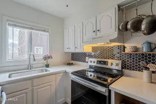 Photo #3: 6215773 Listing