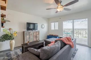 Photo #5: 6215773 Listing