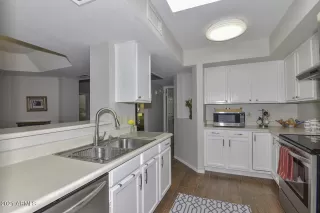 Photo #6: 6215860 Listing 