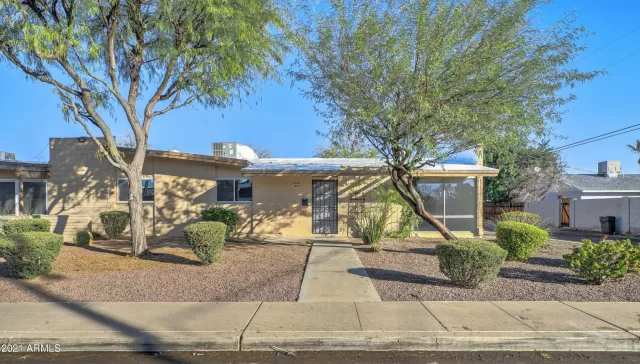 MLS: 6215867 Condo For Sale