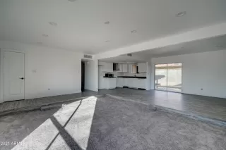 Photo #5: 6215867 Listing