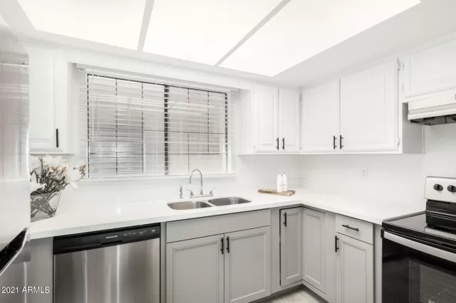 MLS: 6216152 Condo For Sale