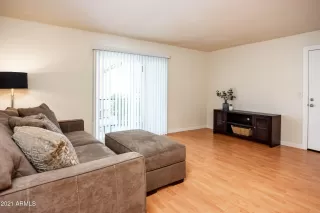 Photo #6: 6216262 Listing